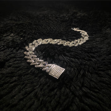 CUBE - COLLIER LAYL