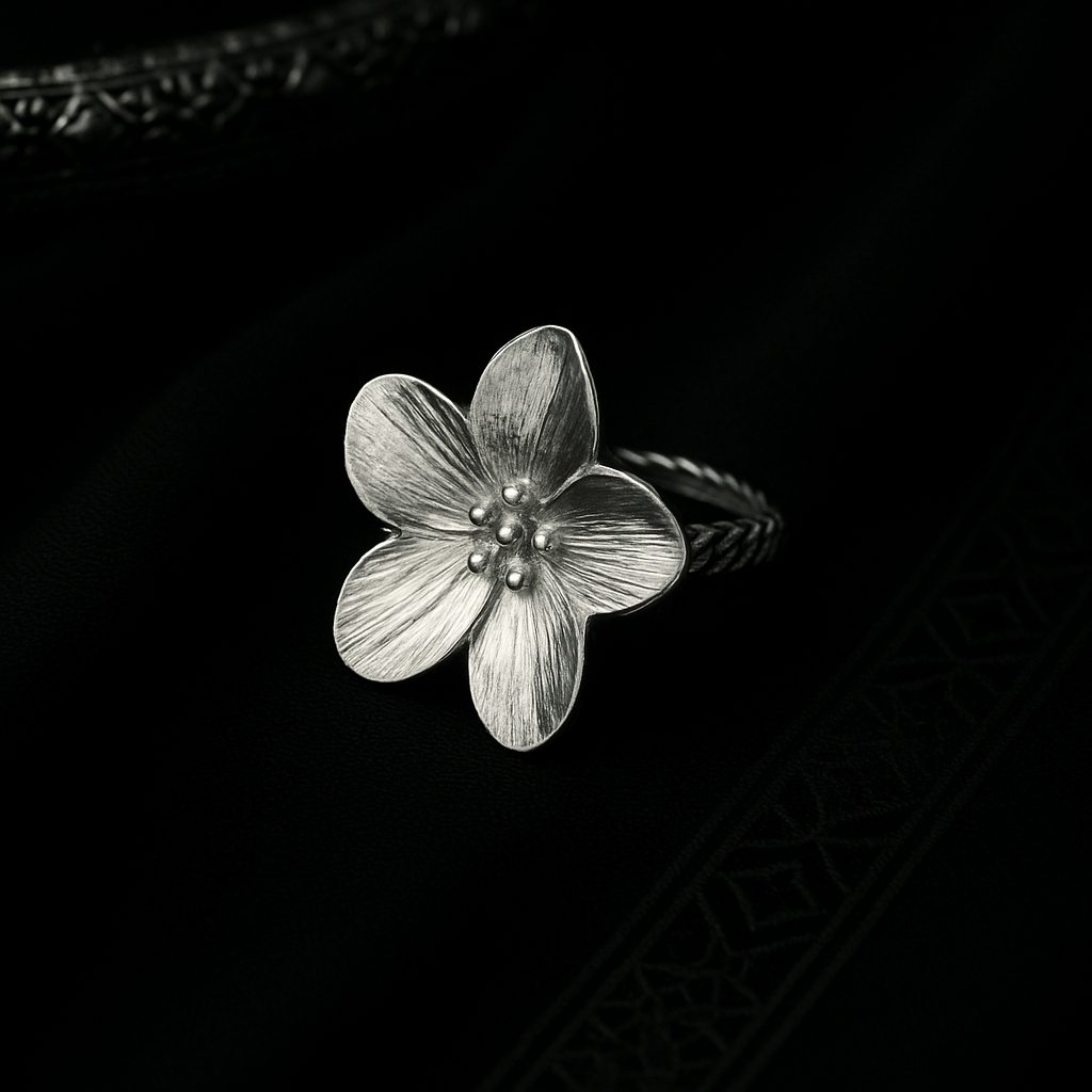 FLOWER - LAYL RING